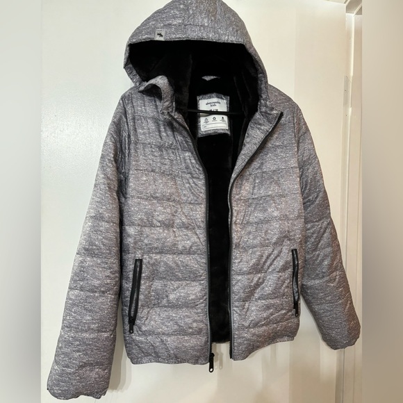 Abercrombie Kids Light Puffer Hooded Jacket. Fully Lined Size 15/16. - Picture 8 of 13
